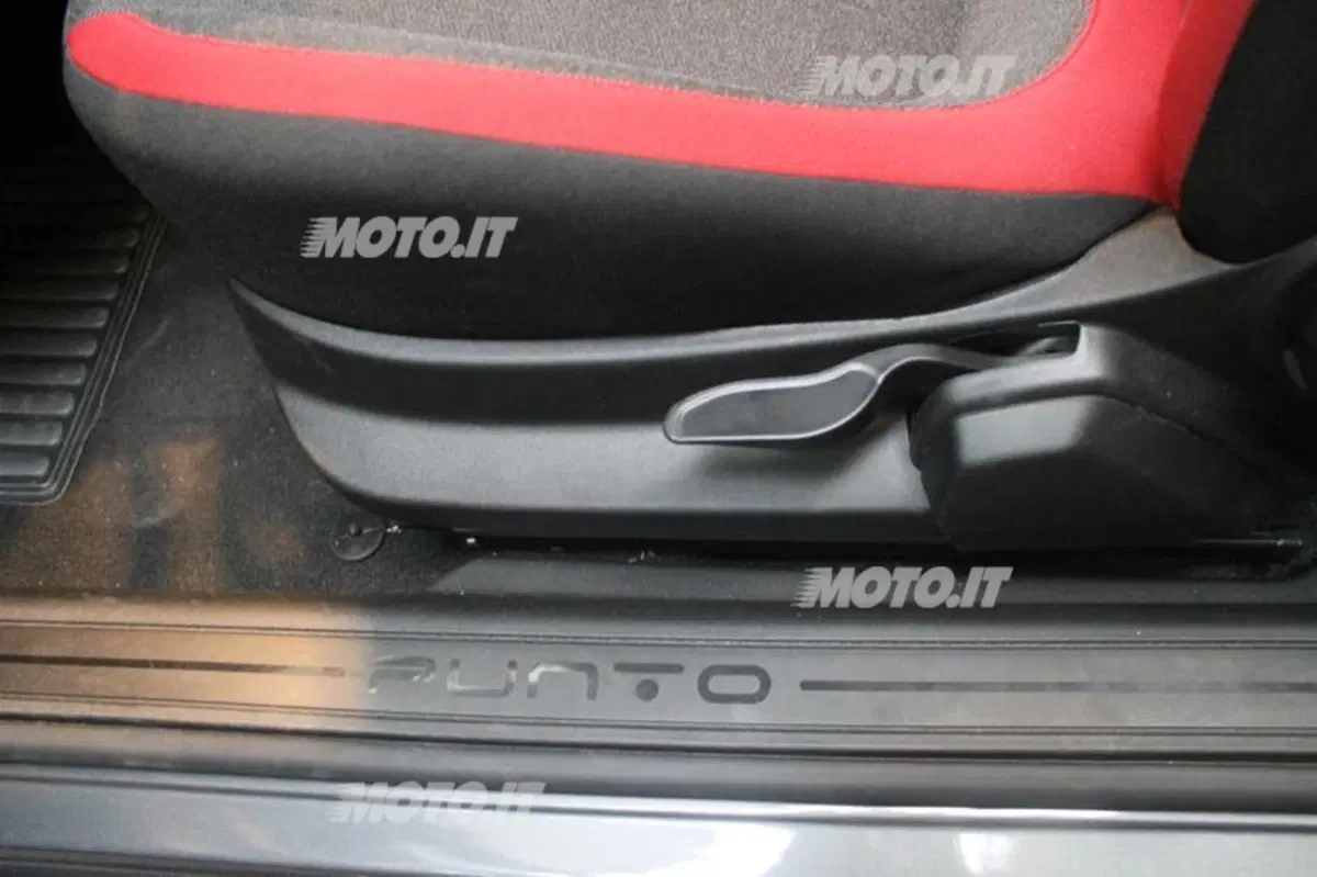 Fiat Punto Virgin Radio (16)