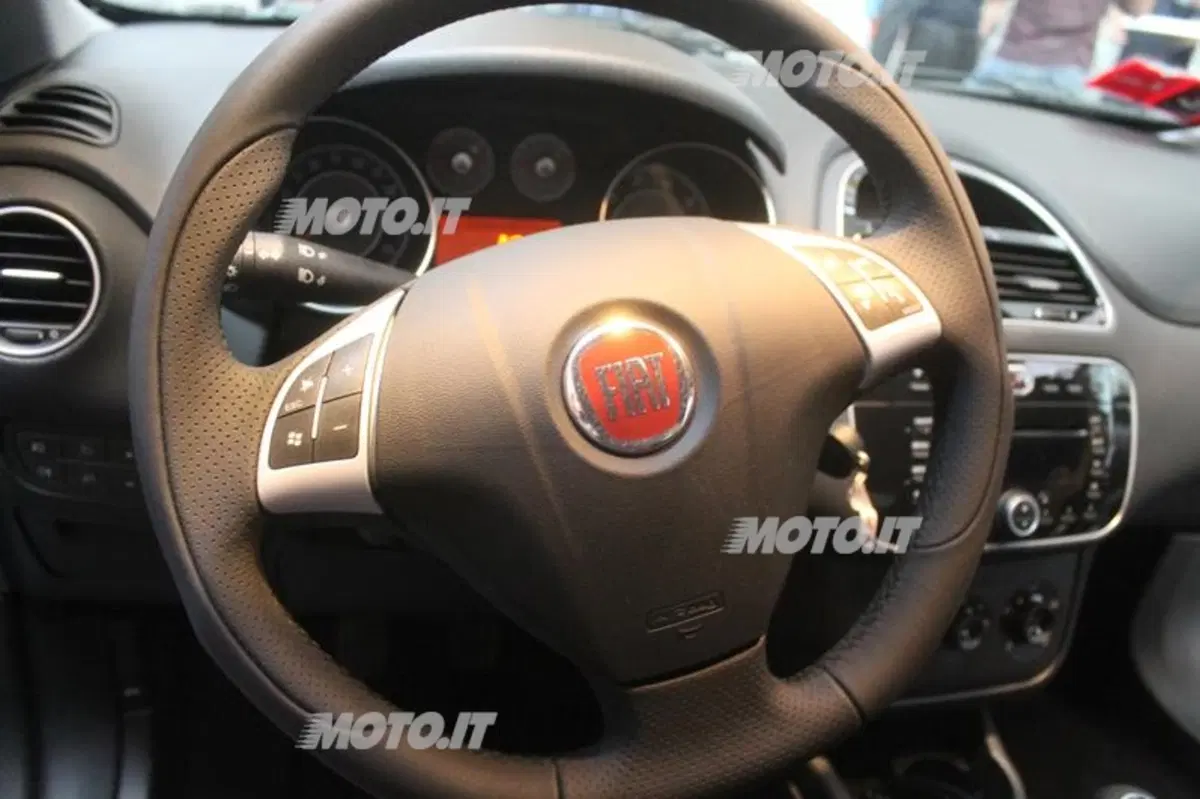 Fiat Punto Virgin Radio (20)