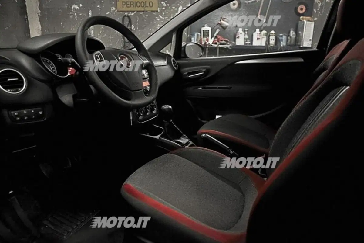 Fiat Punto Virgin Radio (24)