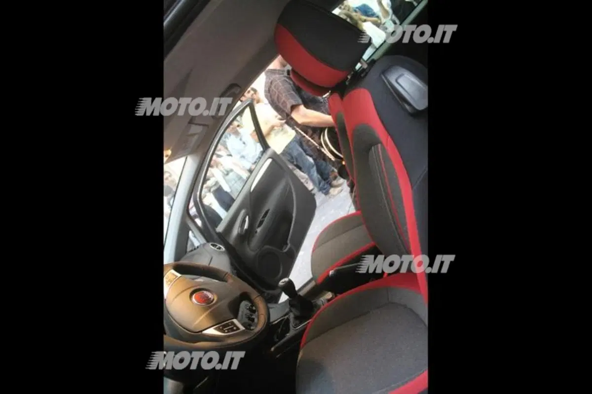 Fiat Punto Virgin Radio (26)