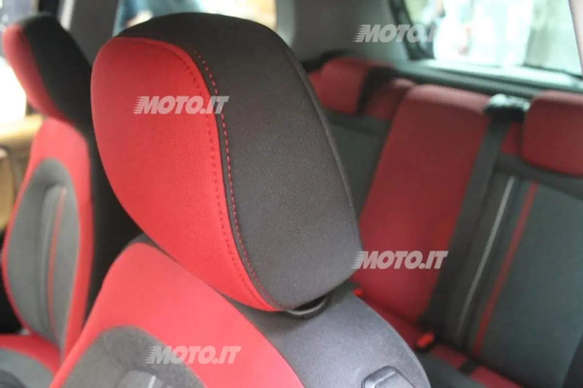 Fiat Punto Virgin Radio (28)