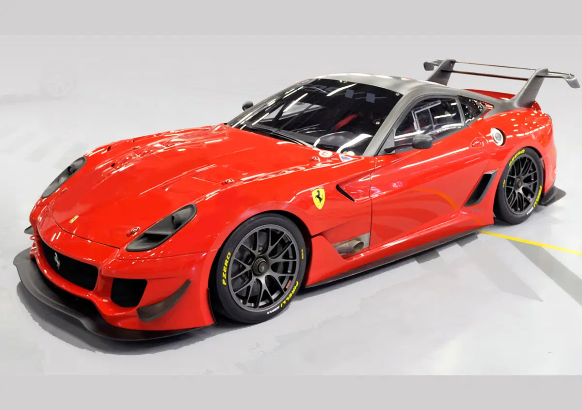 Ferrari: raccolti oltre 1,8 milioni di euro con l'asta per i terremotati