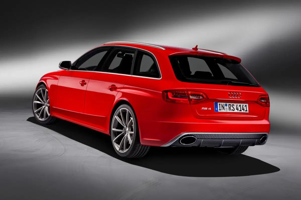 Audi RS4 Avant: listino prezzi (2)