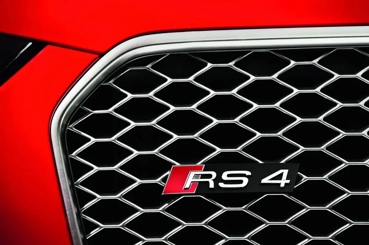 Audi RS4 Avant: listino prezzi (11)