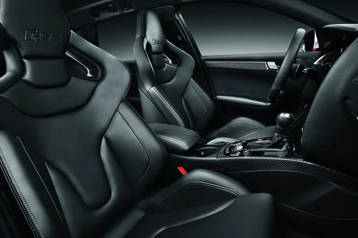 Audi RS4 Avant: listino prezzi (12)