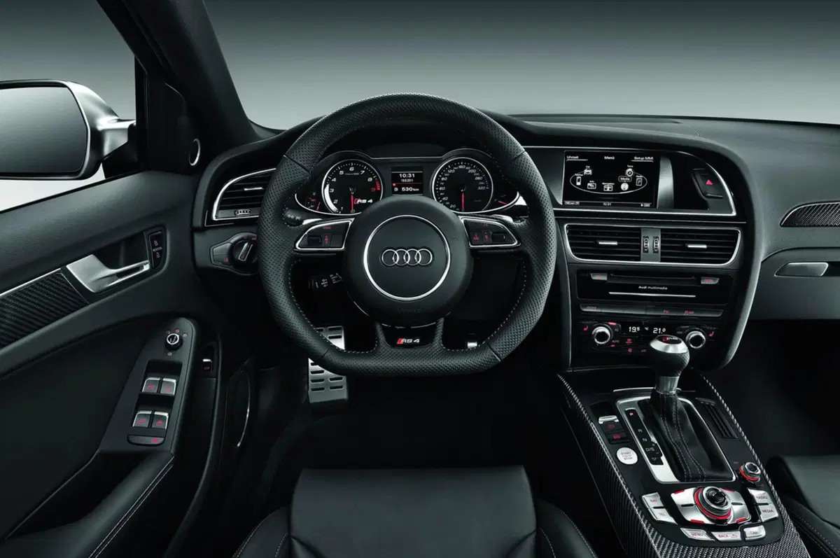 Audi RS4 Avant: listino prezzi (14)