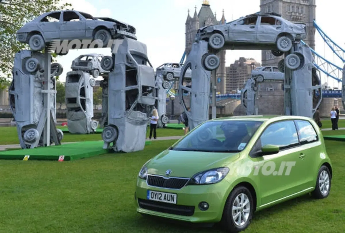 Skoda Citihenge: ricreata Stonehenge a Londra