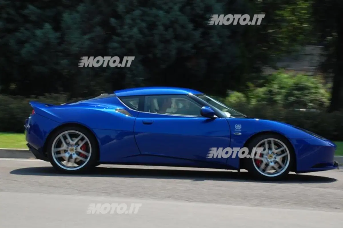 Lotus Evora (6)