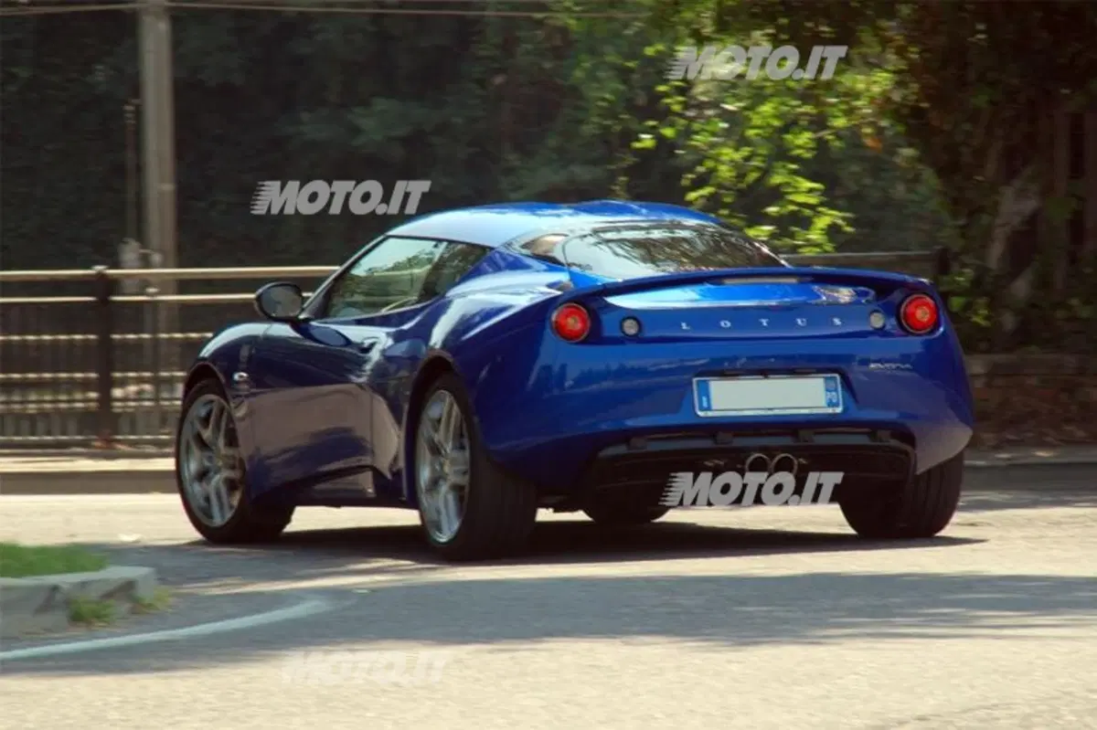 Lotus Evora (9)