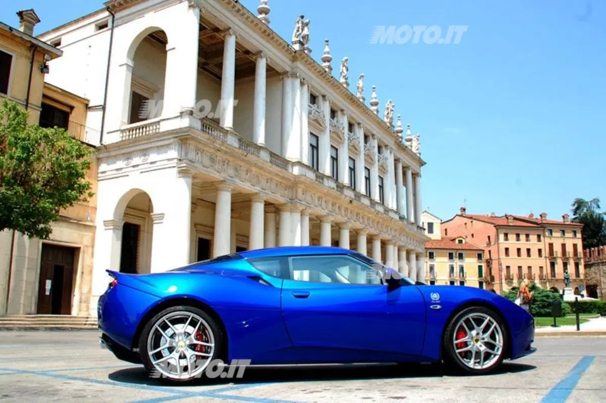 Lotus Evora (19)