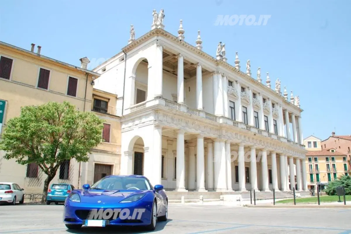 Lotus Evora (24)
