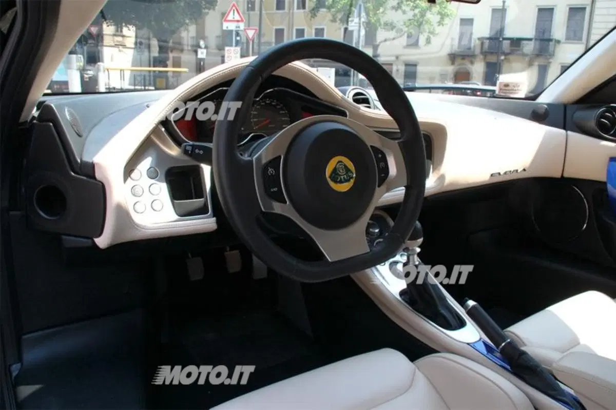 Lotus Evora (27)