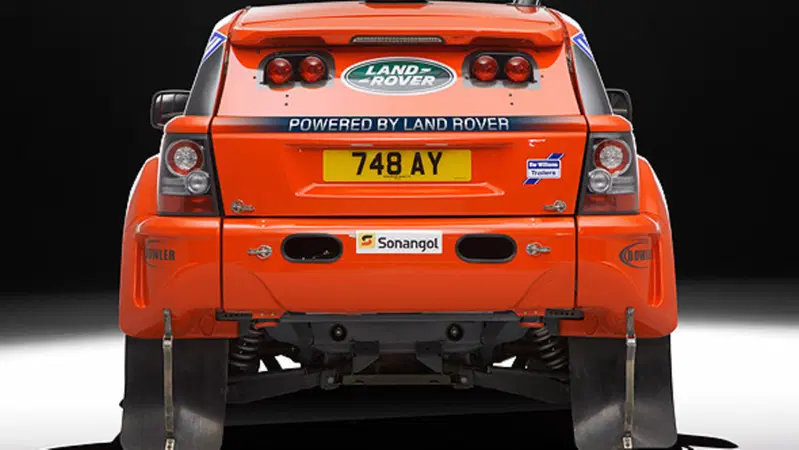 Land Rover: formalizzata la partnership con Bowler