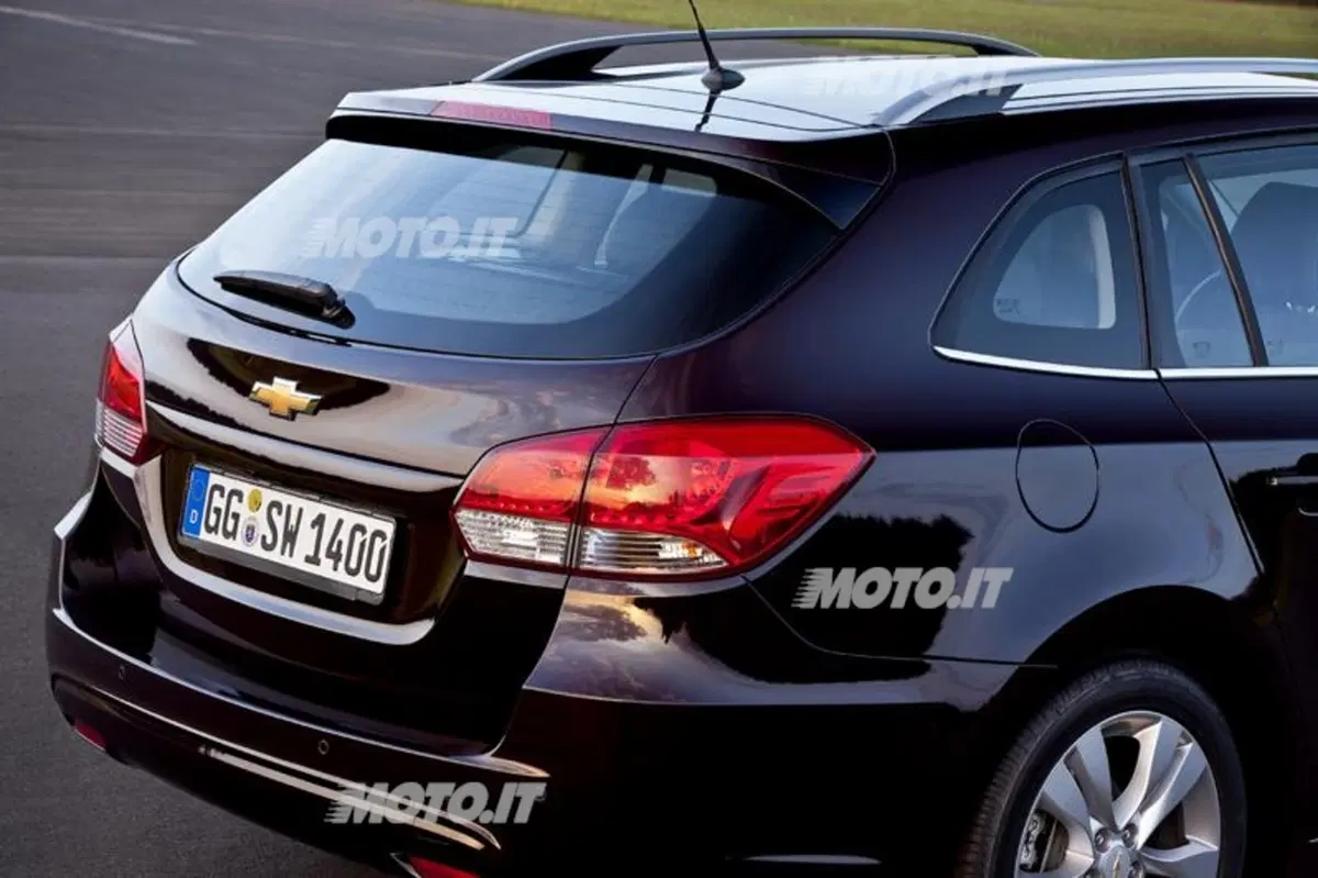 Chevrolet Cruze SW (24)