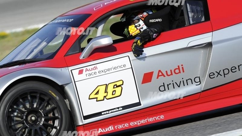 Valentino Rossi prova l&#039;Audi R8 LMS