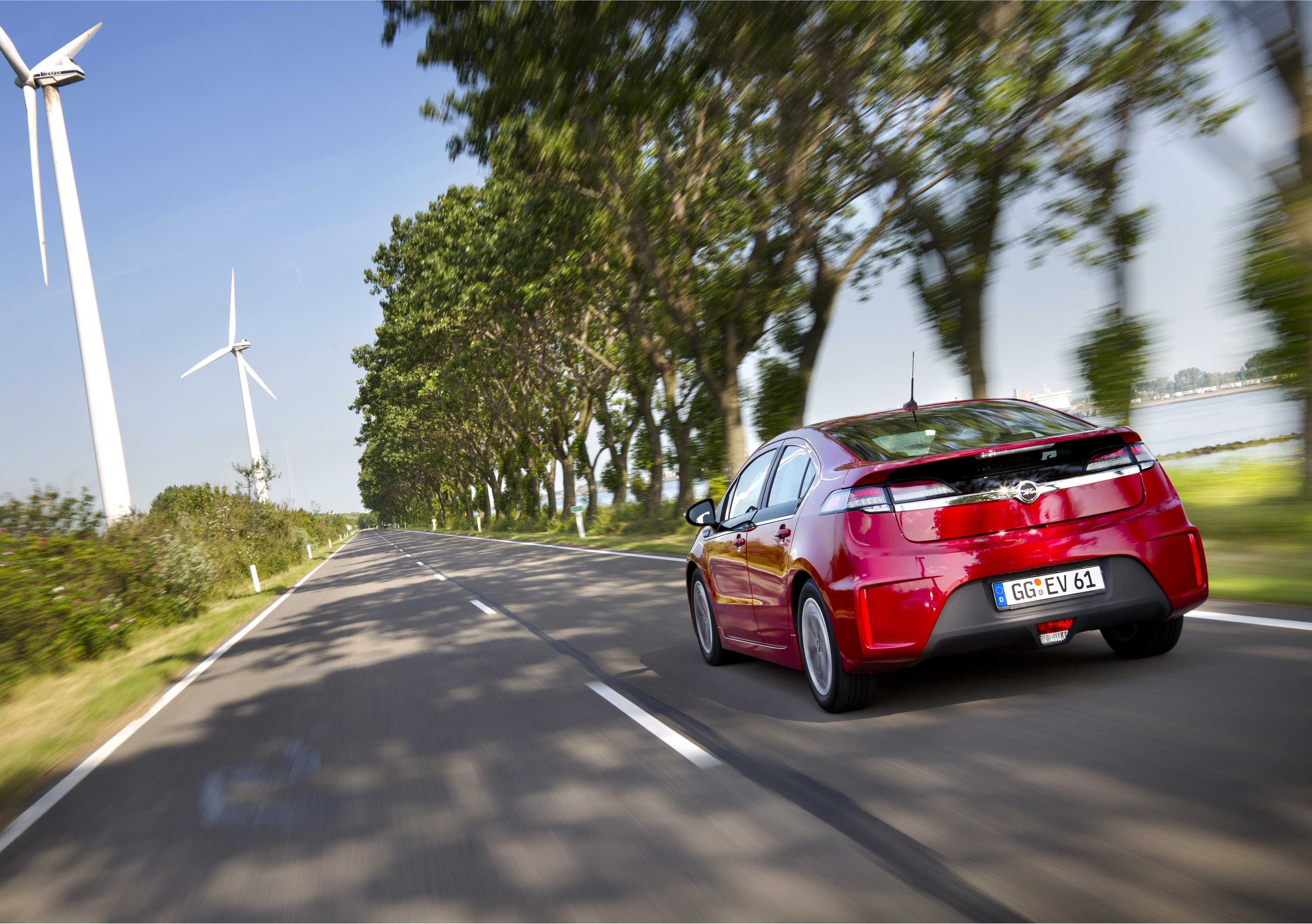 Opel: l&#039;Ampera &egrave; l&#039;elettrica pi&ugrave; venduta in Europa