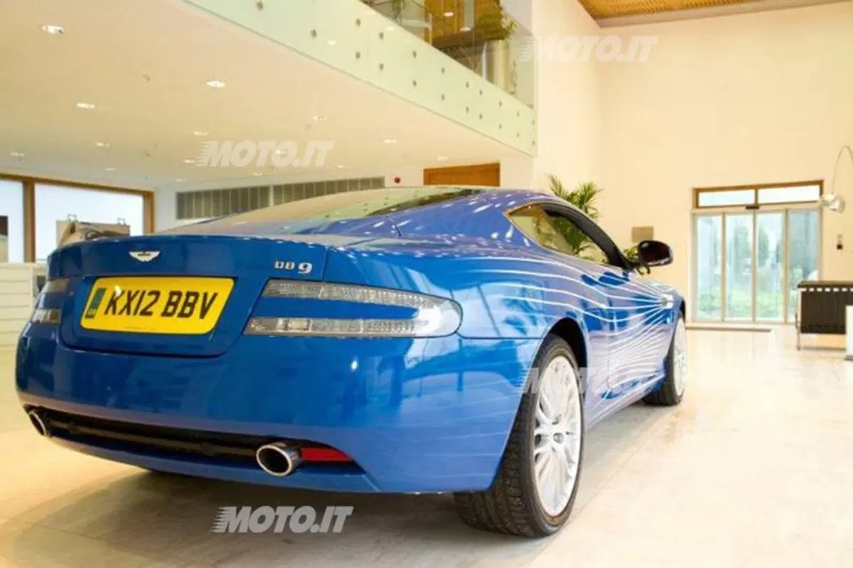 Aston Martin DB9 1M (3)
