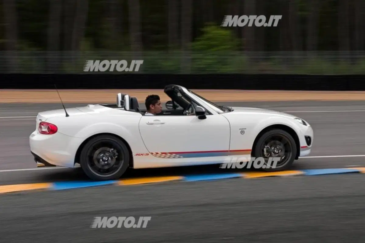 Mazda MX-5 Kuro: edizione limitata per UK (3)