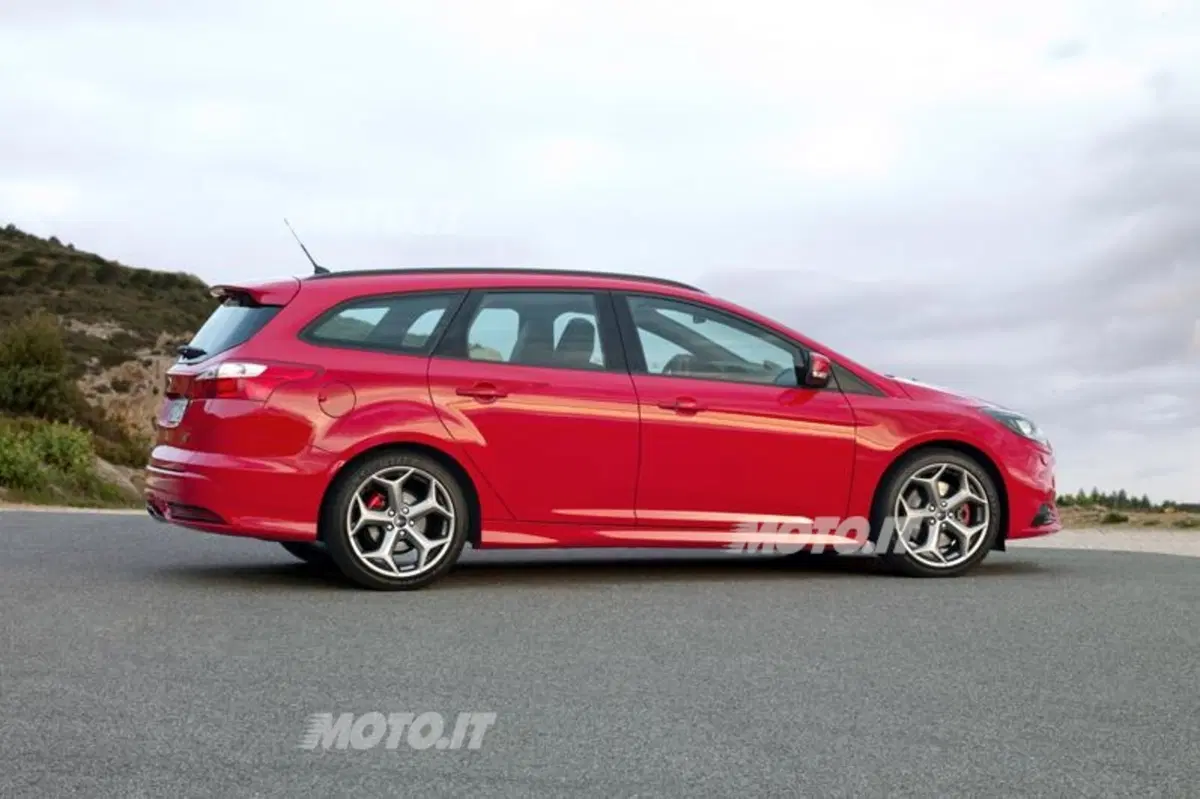 Ford Focus ST: listino prezzi (11)