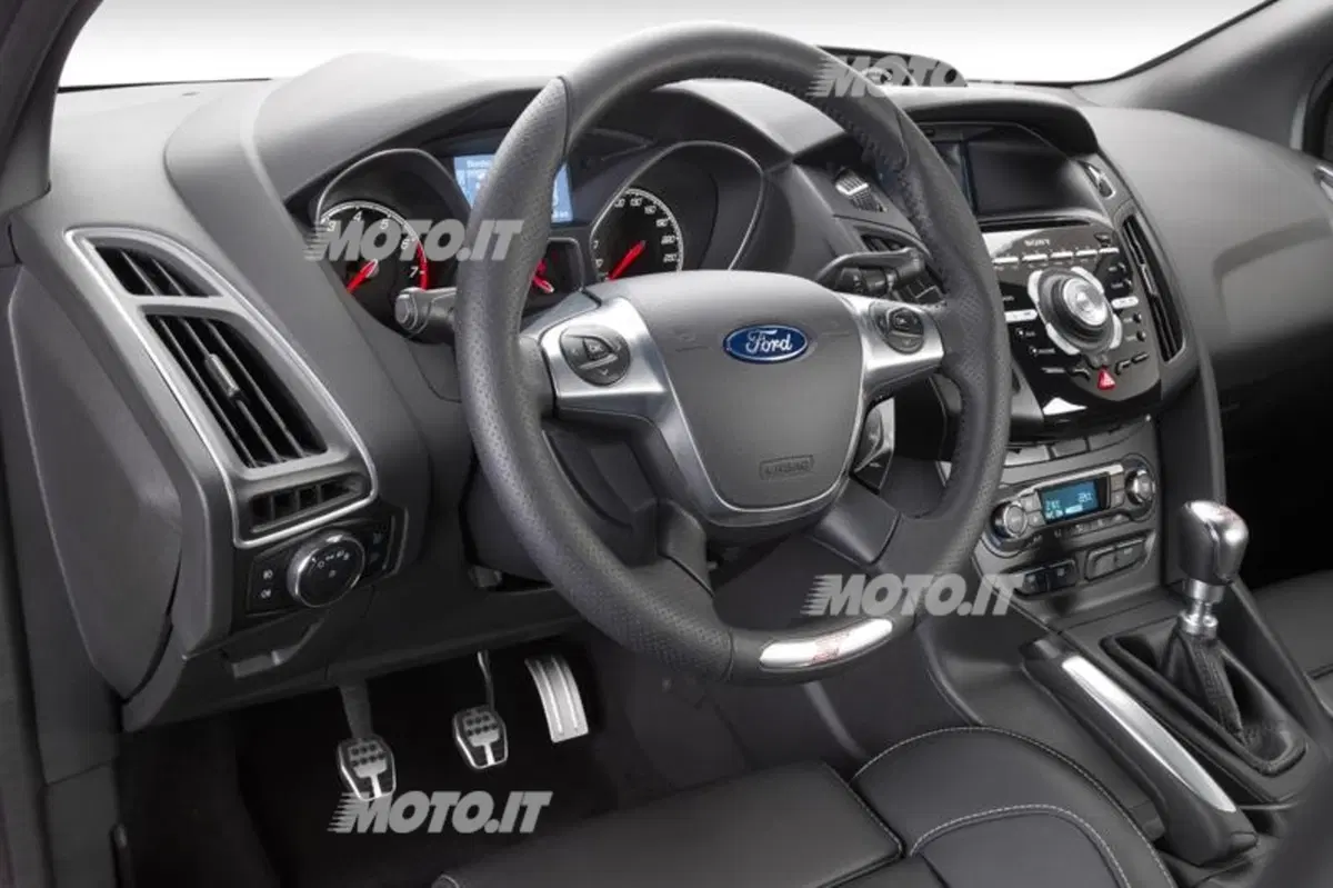 Ford Focus ST: listino prezzi (19)