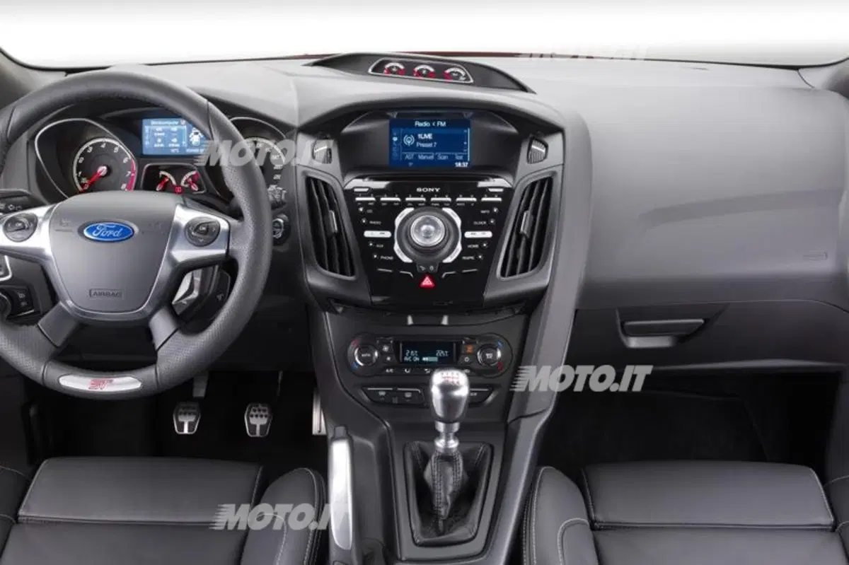 Ford Focus ST: listino prezzi (20)