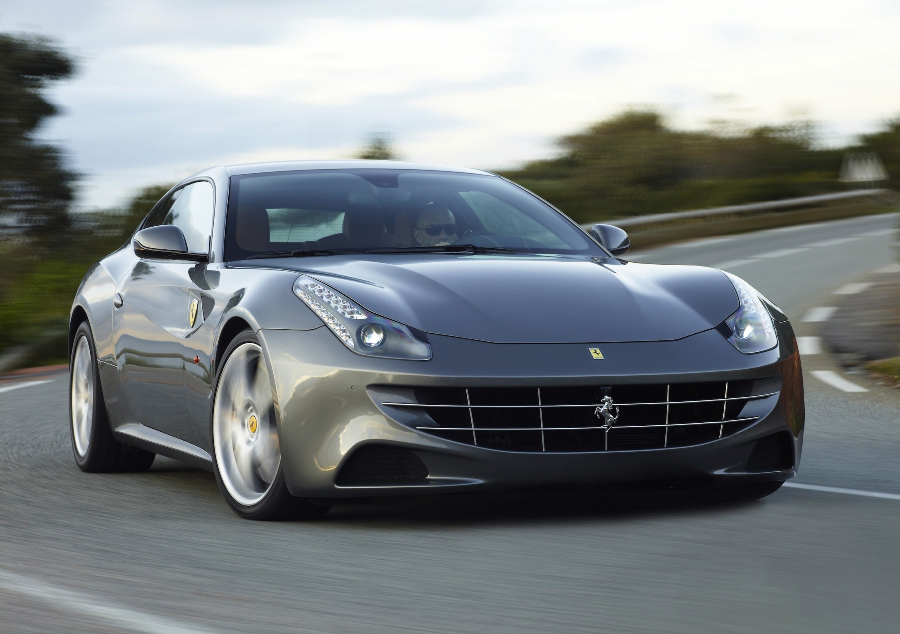 Ferrari sceglie Bridgestone per la FF