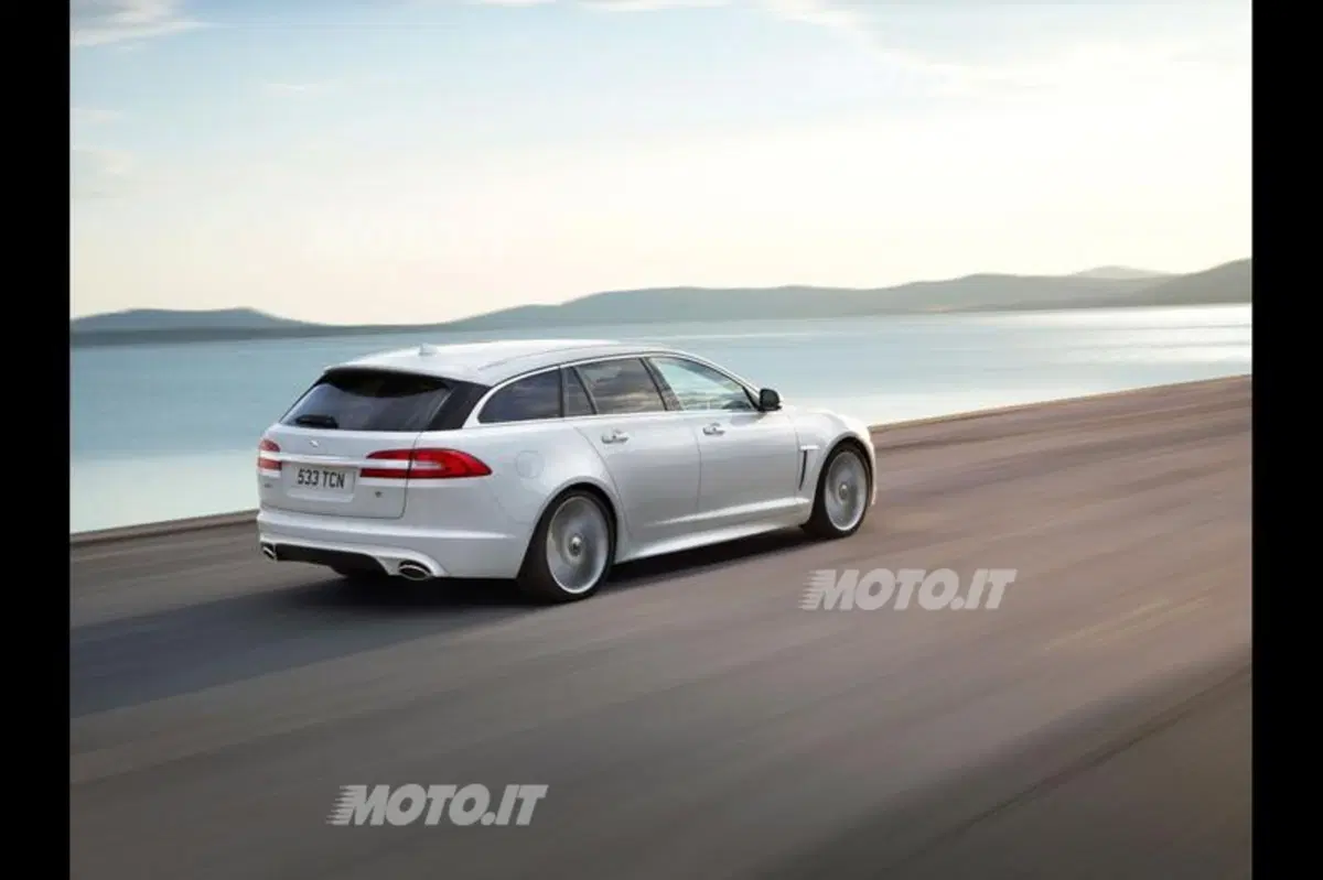 Jaguar XF M.Y. 2013 (2)