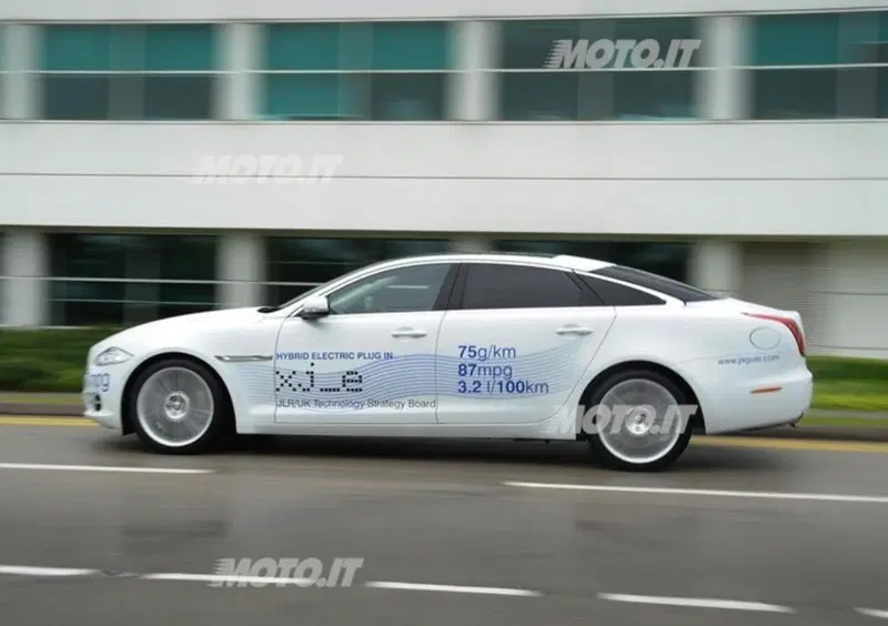 Jaguar XJ_e