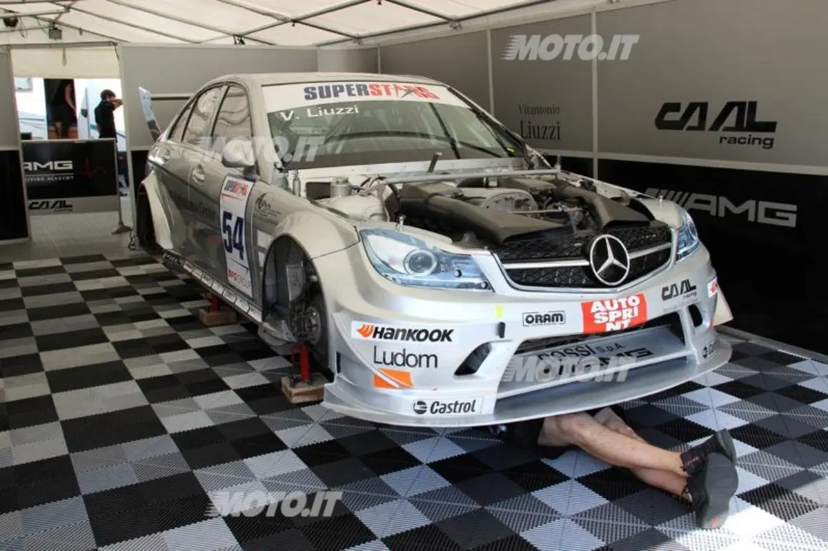 Superstars 2012: Liuzzi grande protagonista all'Hungaroring (18)