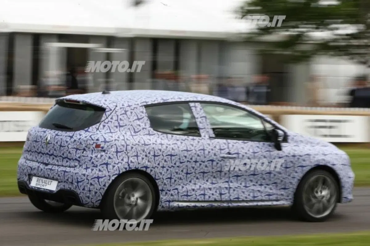 Renault Clio IV R.S.: sorpresa a Goodwood 2012 (2)