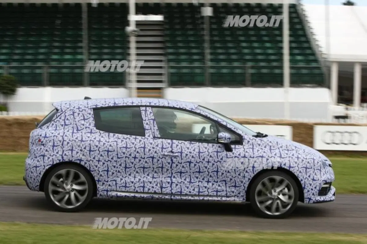 Renault Clio IV R.S.: sorpresa a Goodwood 2012 (4)