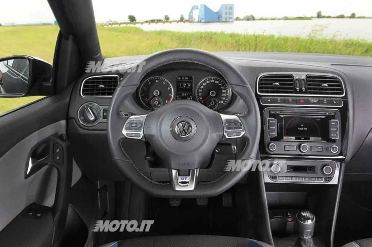 Volkswagen Polo BlueGT: le informazioni ufficiali (26)