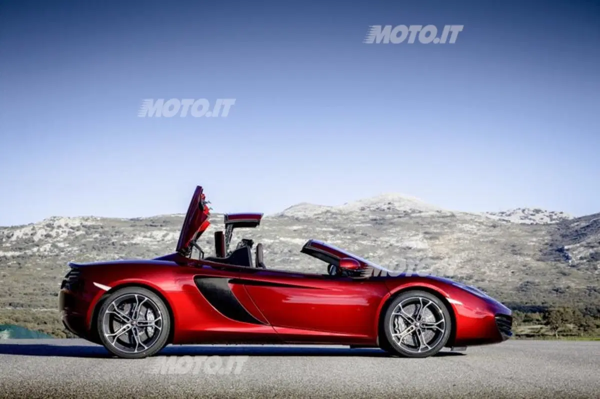 McLaren MP4-12C Spider (7)
