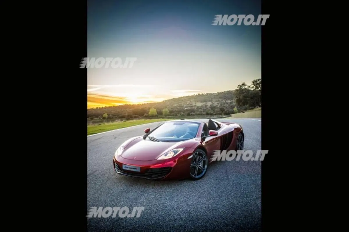 McLaren MP4-12C Spider (11)