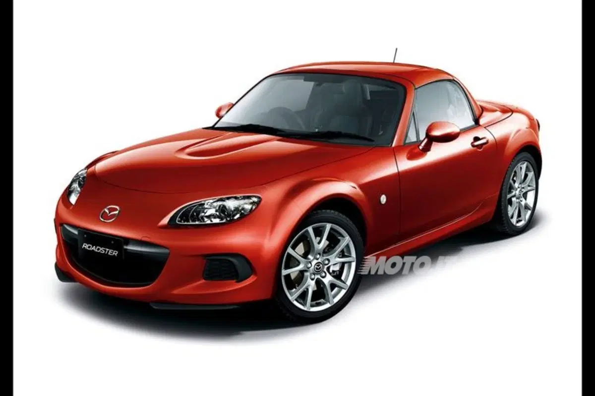 Mazda MX-5 restyling: novità per la roadster nipponica