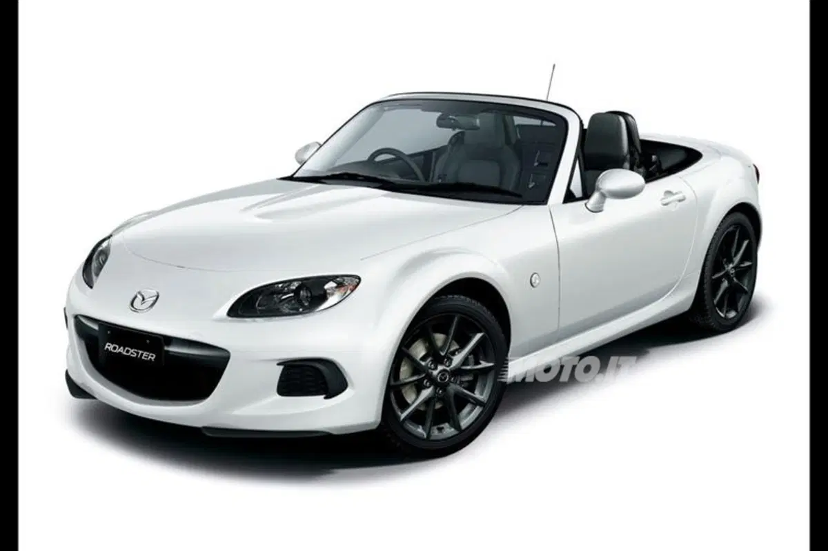 Mazda MX-5 restyling: novità per la roadster nipponica (2)