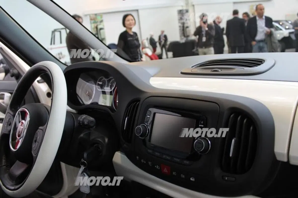 Fiat 500L Opening Edition (8)