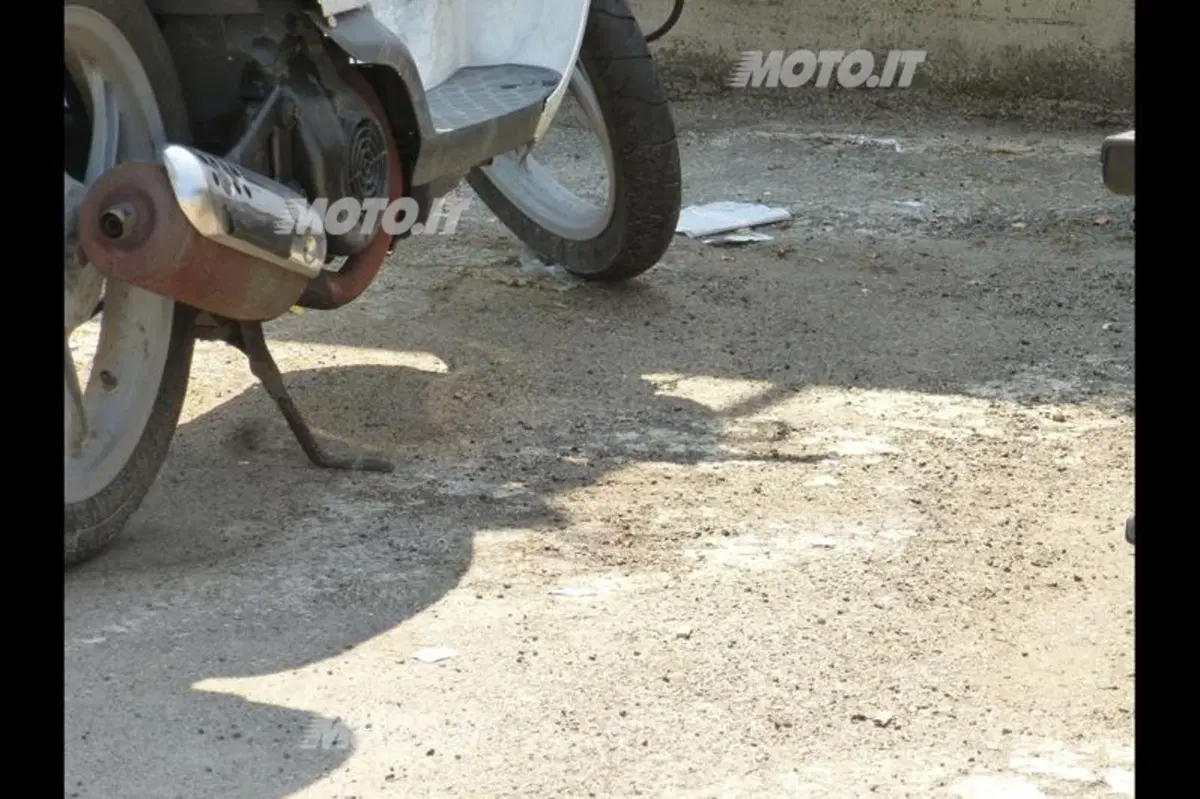 Parcheggio aeroporto Linate: auto vs moto (4)