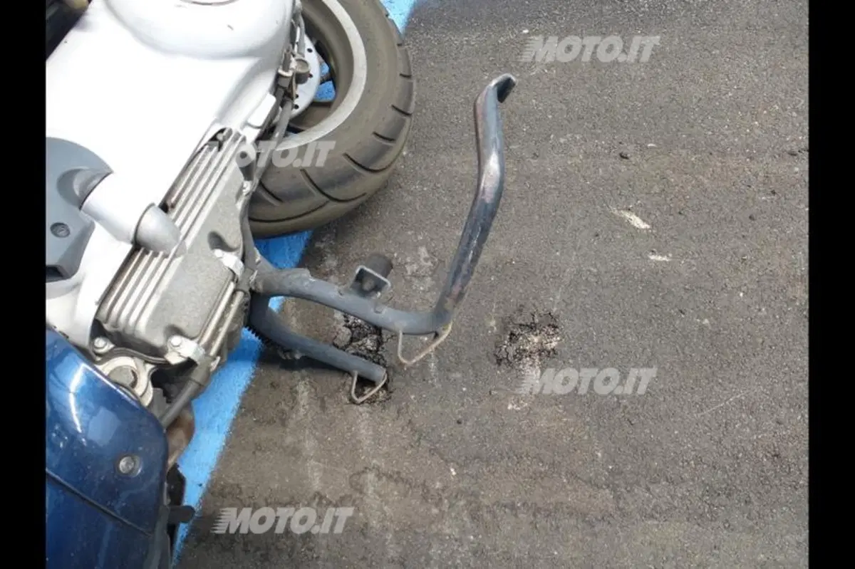 Parcheggio aeroporto Linate: auto vs moto (8)
