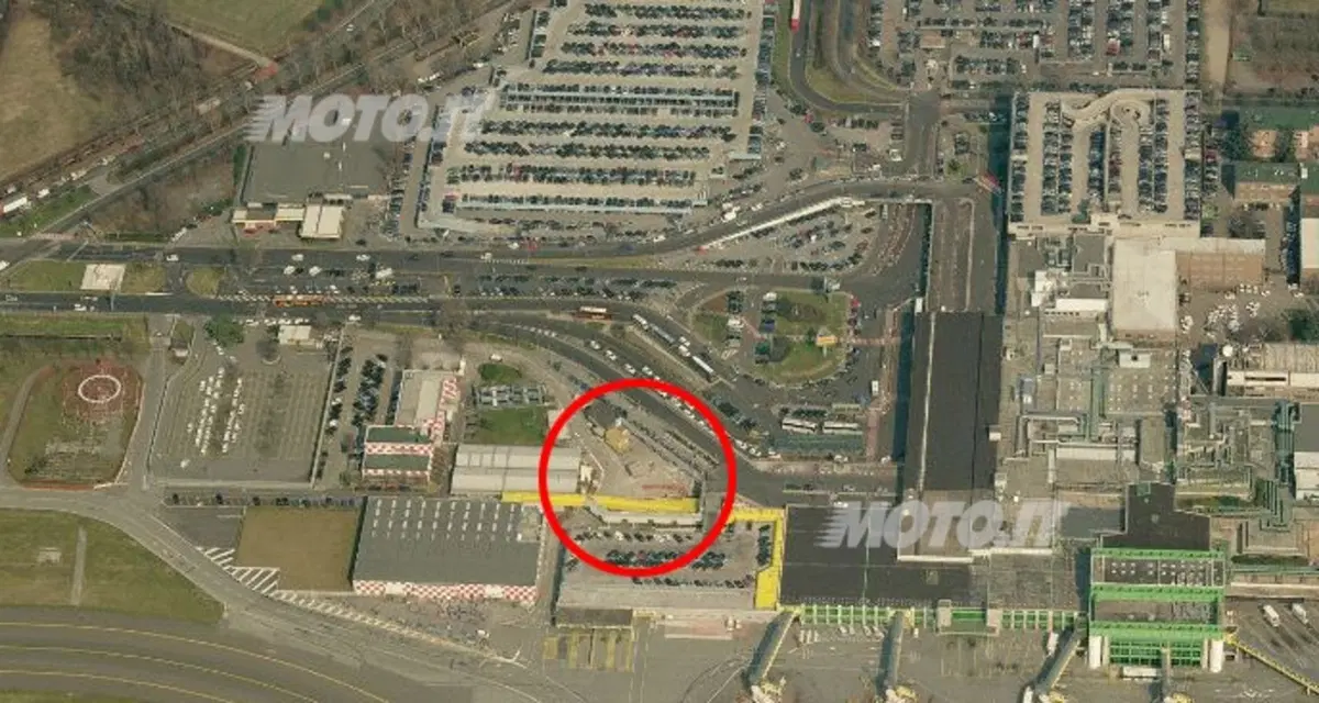 Parcheggio aeroporto Linate: auto vs moto (13)