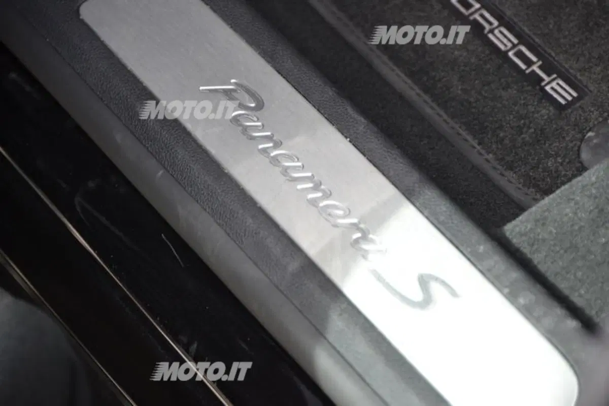 Porsche Panamera S Hybrid (29)