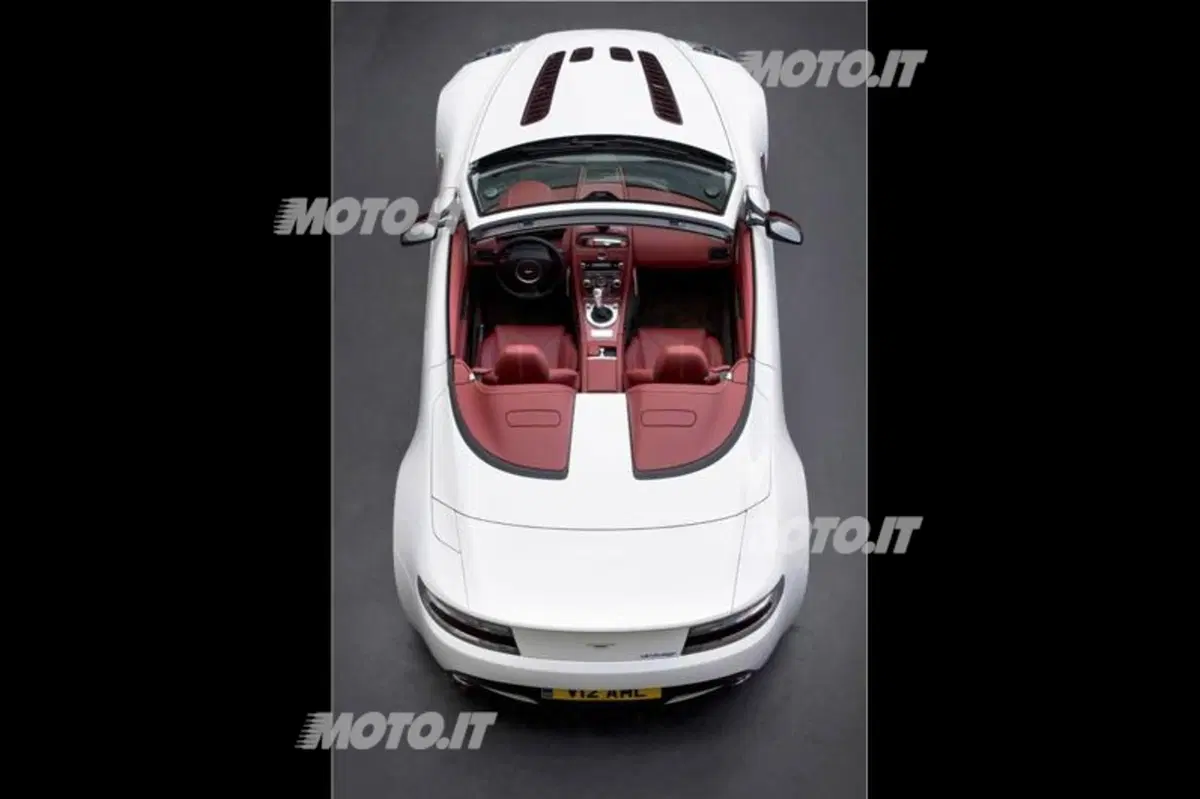 Aston Martin V12 Vantage Roadster: i prezzi italiani (2)