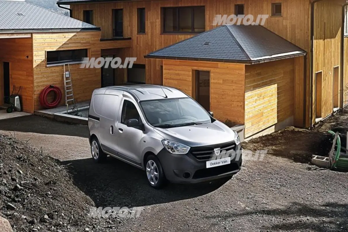 Dacia Dokker: com’è e quanto costa (22)