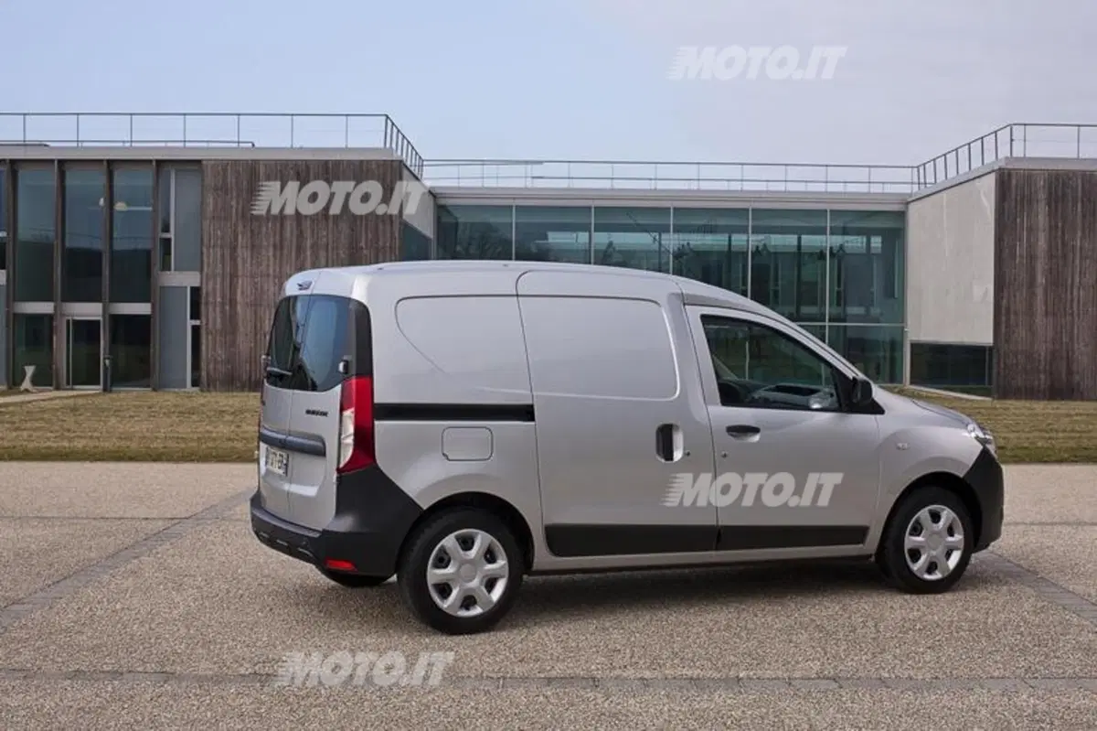 Dacia Dokker: com’è e quanto costa (26)