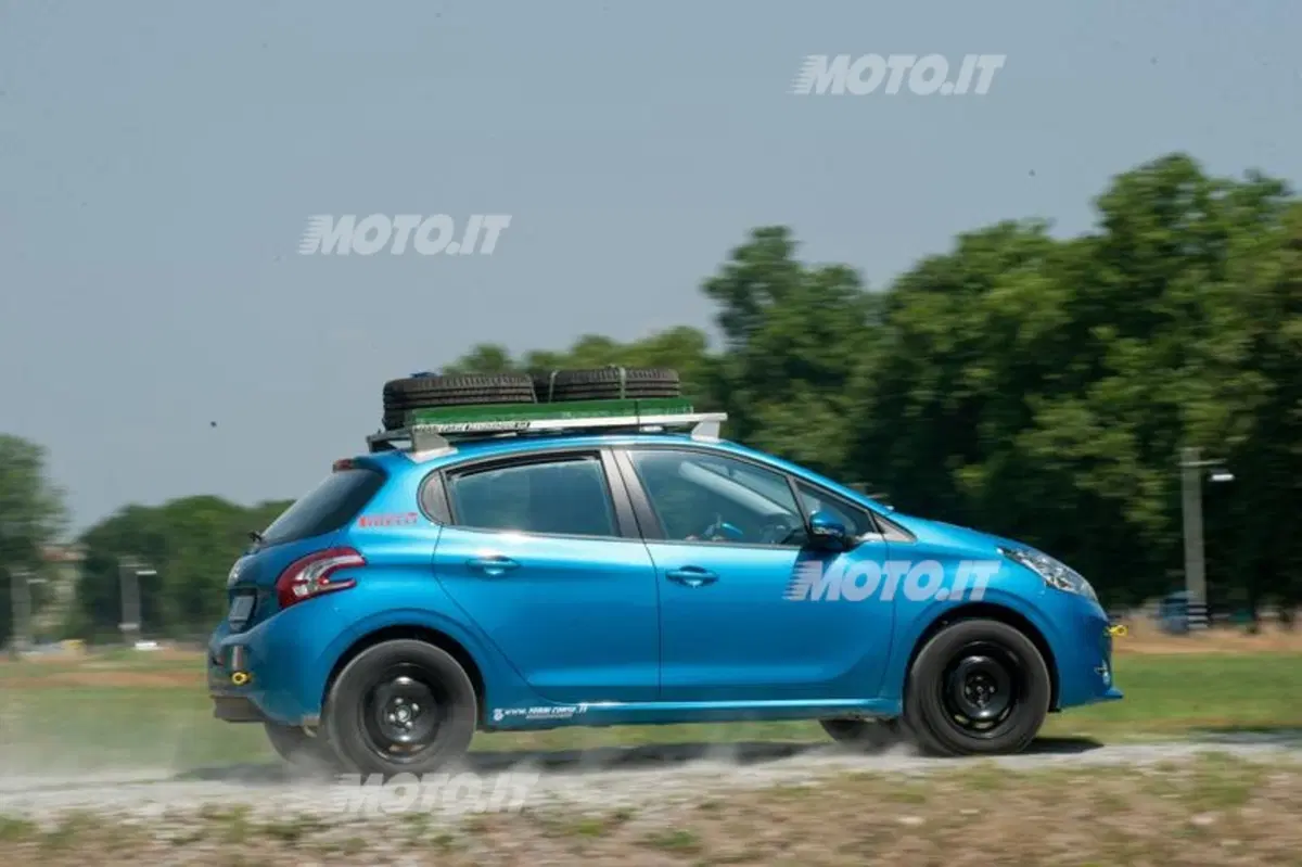 Peugeot: una 208 al Mongol Rally (3)