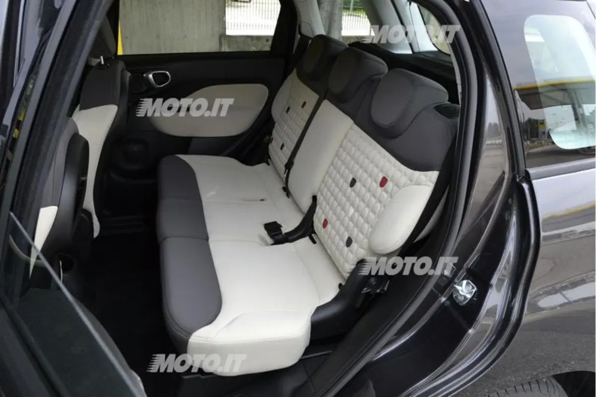 Fiat 500L: i prezzi della gamma italiana (12)