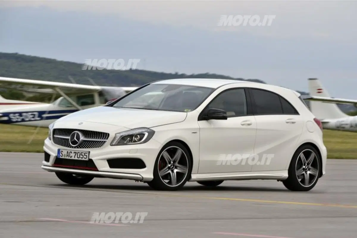 Merceds-Benz Classe A in tour sulle spiagge italiane (2)