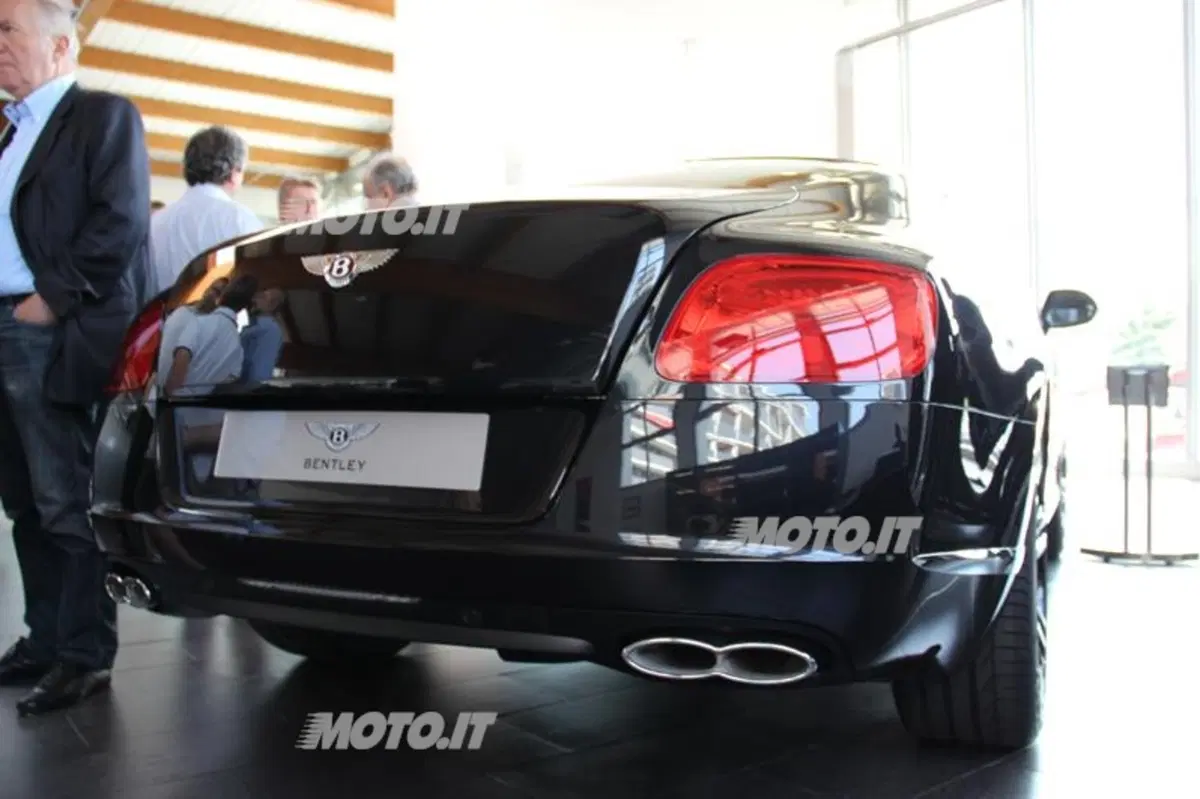 Bentley: inaugurata la nuova concessionaria di Milano (5)