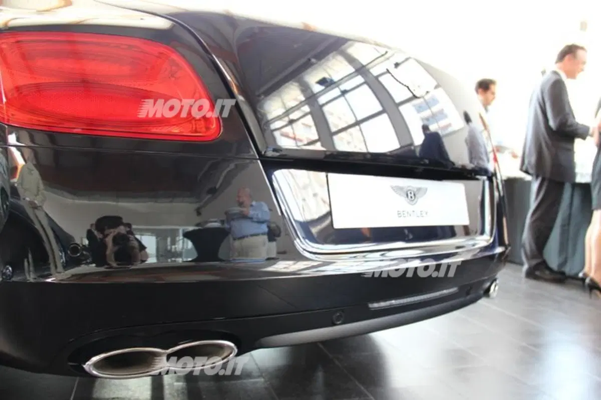 Bentley: inaugurata la nuova concessionaria di Milano (9)