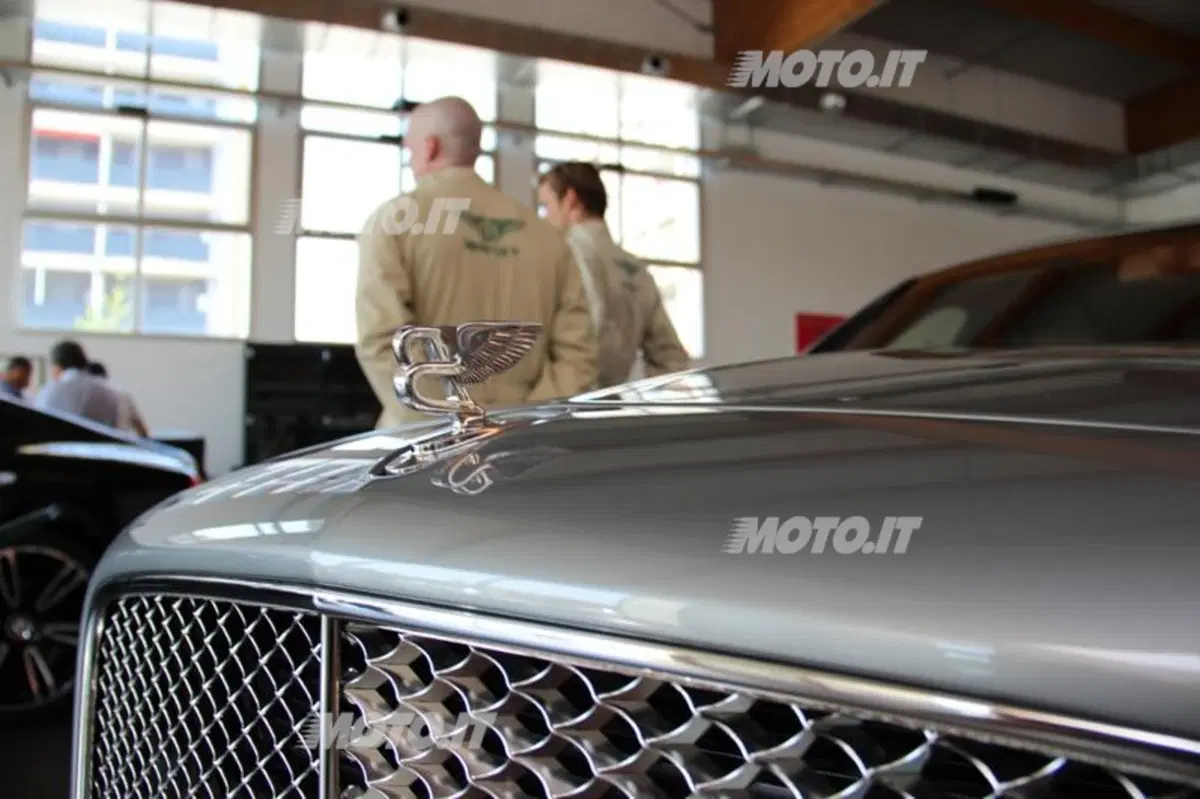 Bentley: inaugurata la nuova concessionaria di Milano (28)